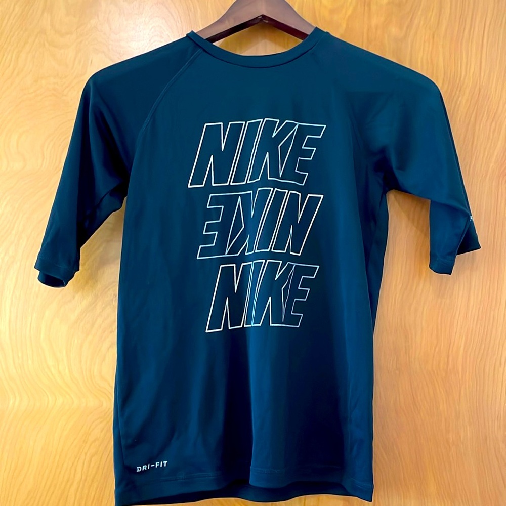 Boys 9-11 Nike Dri-Fit short sleeve shirt (Black)